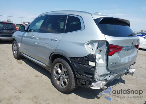 2021 BMW X3 xDrive30I z USA, uszkodzony, nr VIN 5UXTY5C05M9G94198